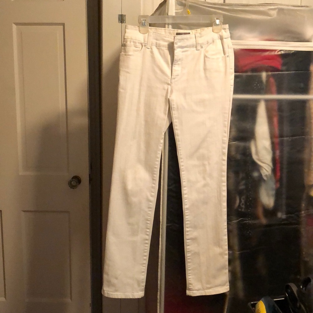 🛑SOLD📦 • CHICO’S So Slimming White Jeans - Picture 4 of 5